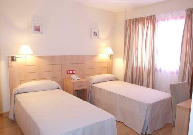 Quarto Estandar, Villa De Zaragoza