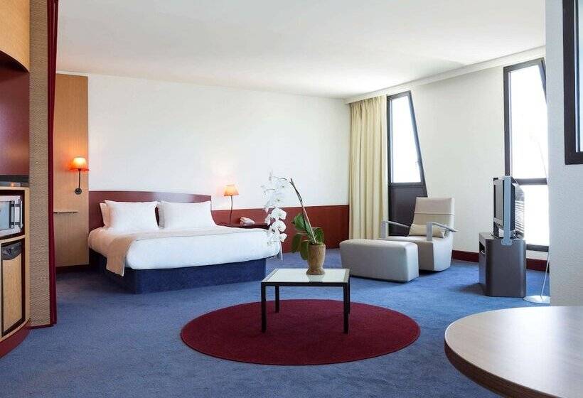 Люкс Superior, Novotel Suites Marseille Centre Euromed
