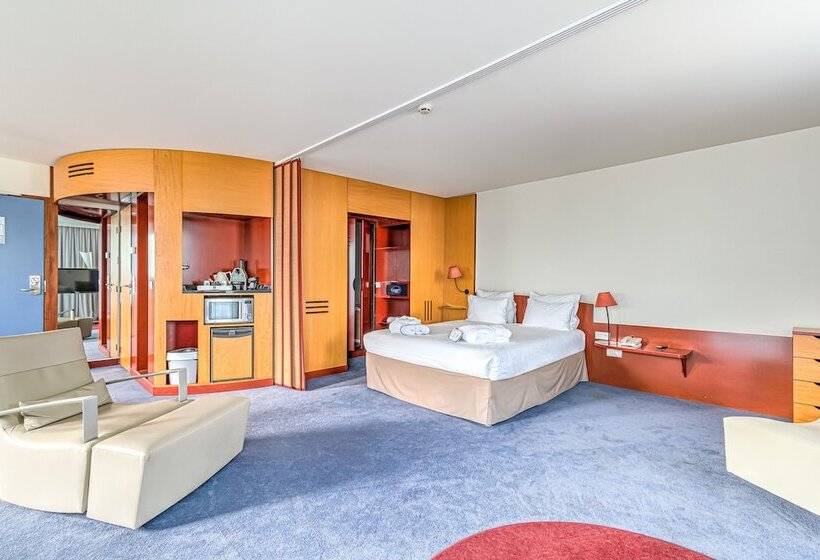 Президентский Люкс, Novotel Suites Marseille Centre Euromed