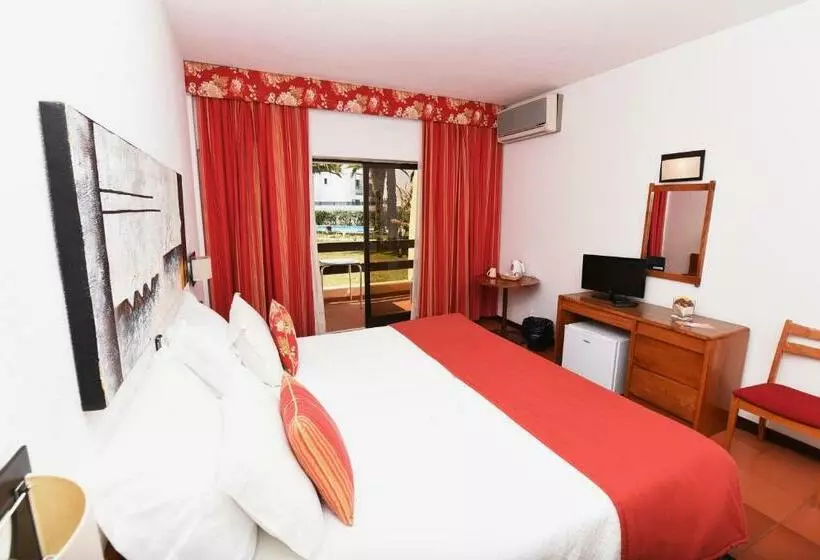 سوییت با چشم‌انداز باغ, Praia Da Lota Resort - Beachfront Hotel