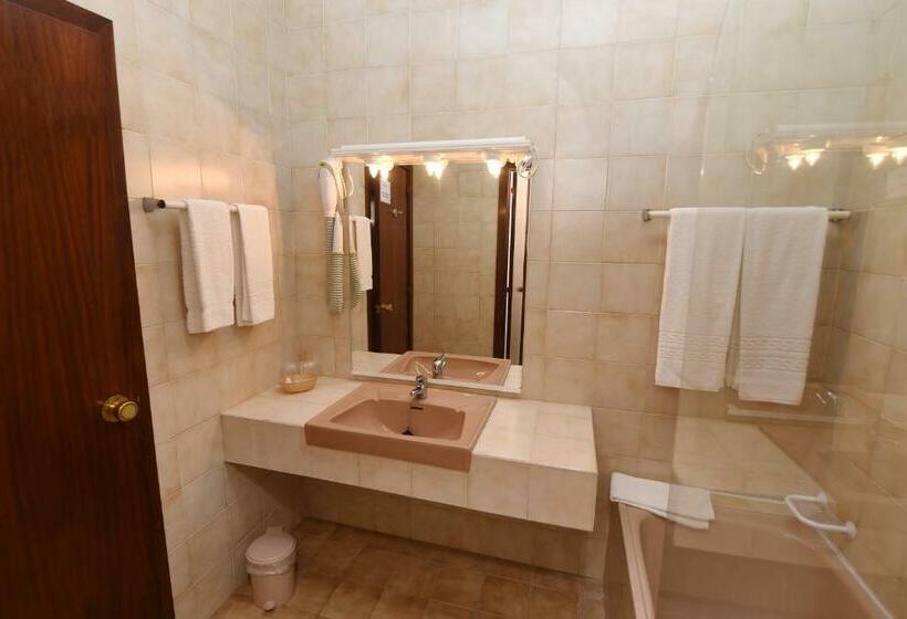 套房带园景, Praia Da Lota Resort - Beachfront Hotel