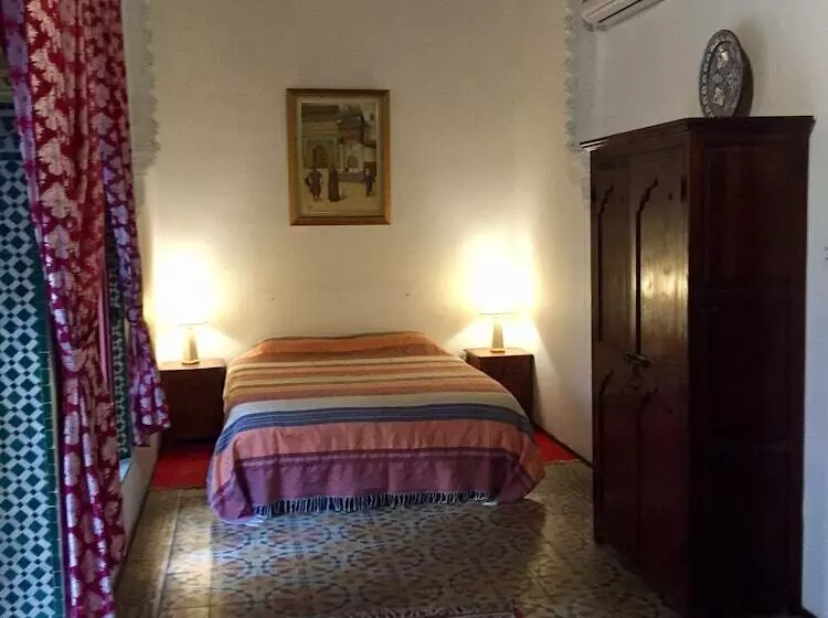 سوییت خانوادگی, Riad A La Belle Etoile
