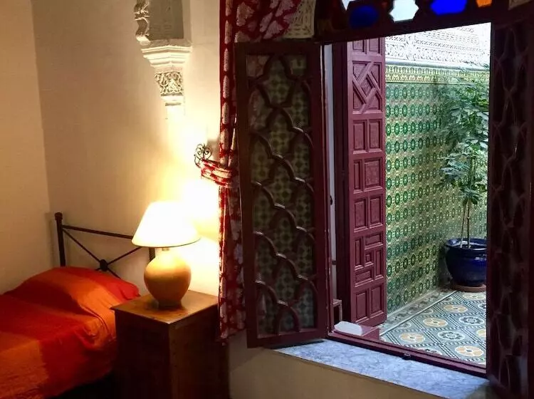سوییت خانوادگی, Riad A La Belle Etoile