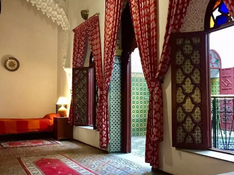 سوییت خانوادگی, Riad A La Belle Etoile
