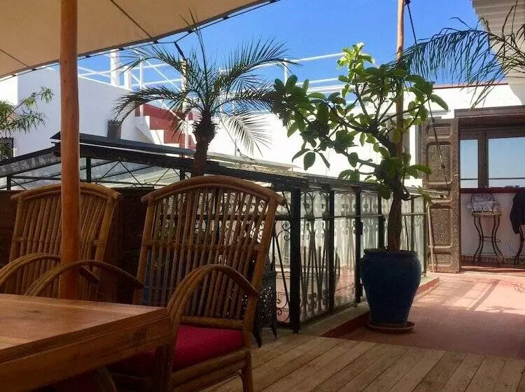 سوییت خانوادگی, Riad A La Belle Etoile