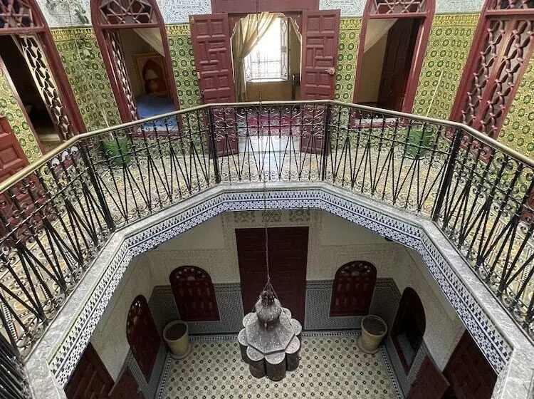 سوییت خانوادگی, Riad A La Belle Etoile