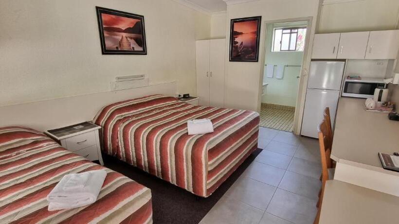 اتاق استاندارد, Benaraby Hilltop Motorinn