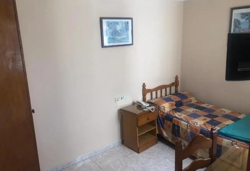 اتاق استاندارد یک نفره, Hostal Algeciras