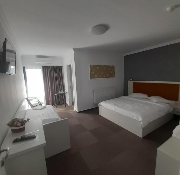 Habitació Triple Estàndard, Ilinca