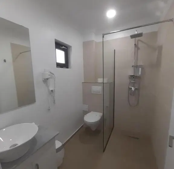 Quarto Triplo Standart, Ilinca