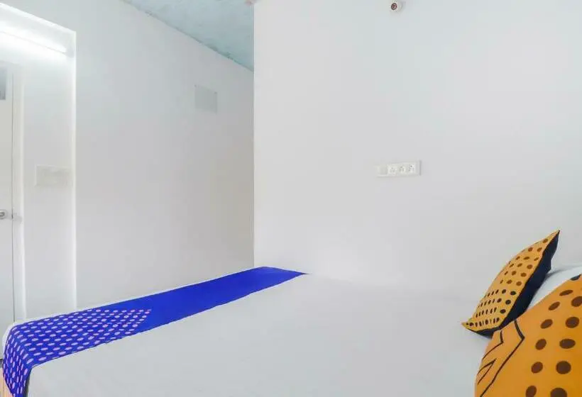 Standard Kolmen Hengen Huone, Super Santa Maria Near Indiranagar Metro Station