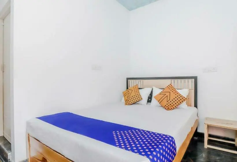 Standard Kolmen Hengen Huone, Super Santa Maria Near Indiranagar Metro Station