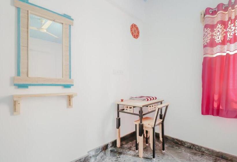 스탠다드 트리플 룸, Santa Maria Near Indiranagar Metro Station