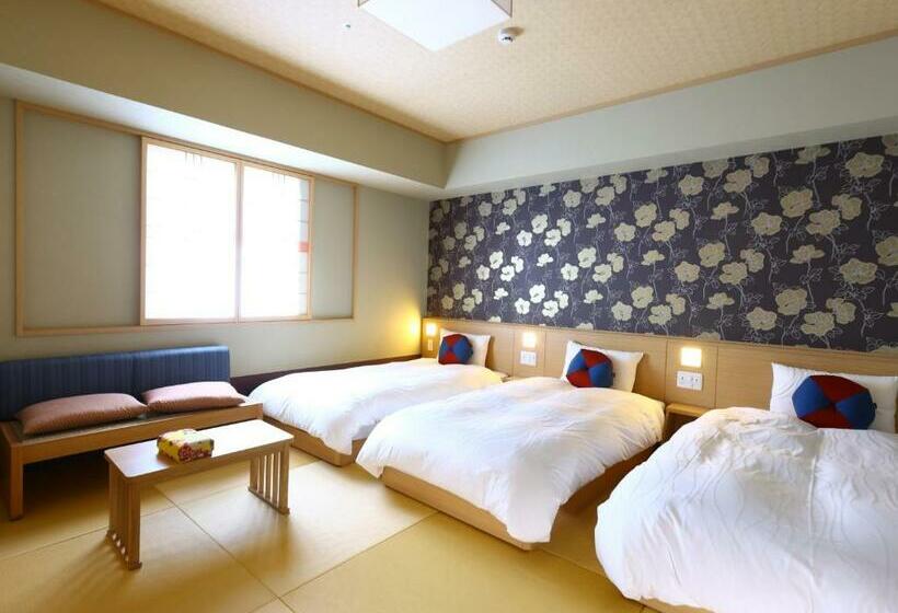 اتاق ساده سه‌ نفره, Onyado Nono Kanazawa