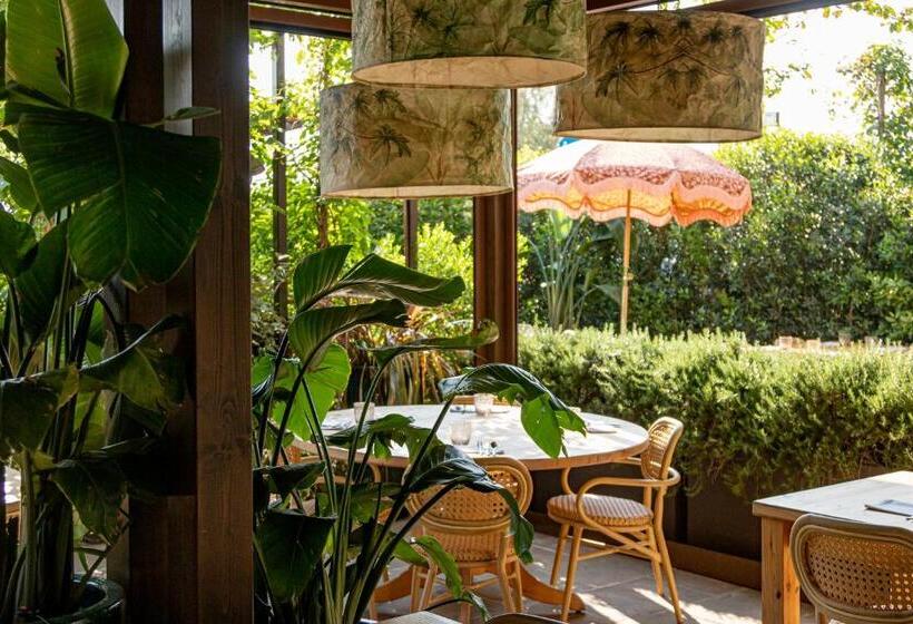 اتاق استاندارد با چشم‌انداز دریا, Lu. B&b