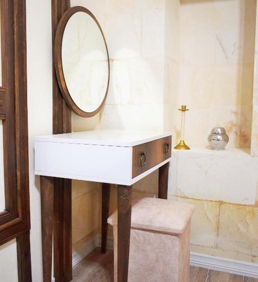 اتاق استاندارد, Hasbahan Konukevi̇&buti̇kotel