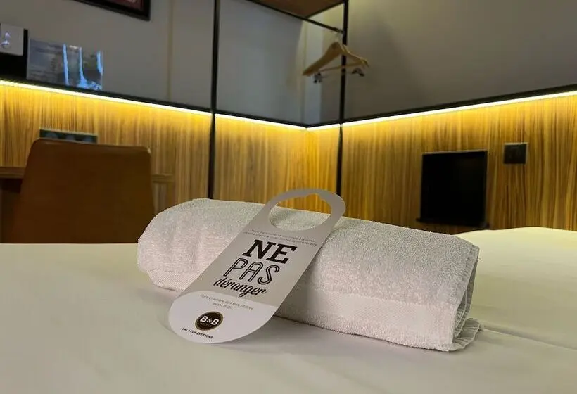 スタンダード4人部屋, B&b Hotel Clermont Ferrand A71 A75 La Méridienne