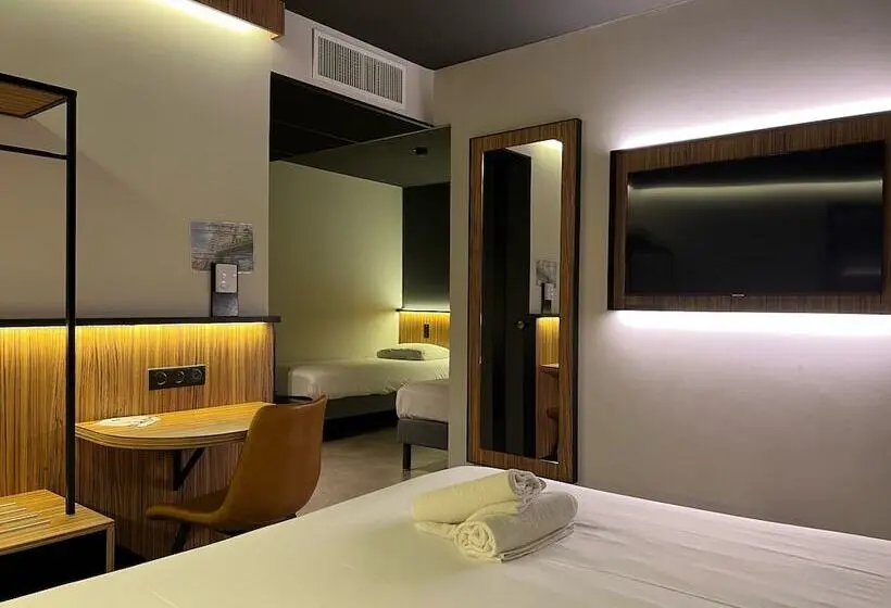 スタンダード4人部屋, B&b Hotel Clermont Ferrand A71 A75 La Méridienne