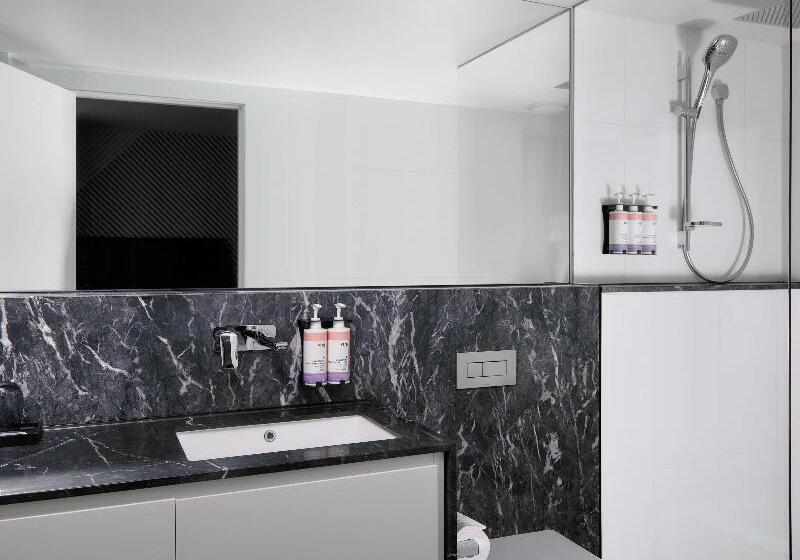 Номер Superior Кровать Кинг, Movenpick Hotel Melbourne On Spencer