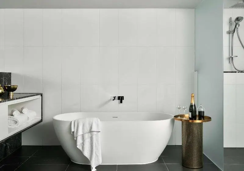 スーペリアースイート, Movenpick Hotel Melbourne On Spencer