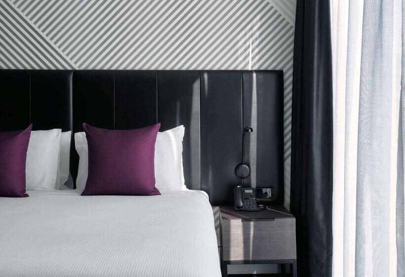 Номер Deluxe Кровать Кинг, Movenpick Hotel Melbourne On Spencer