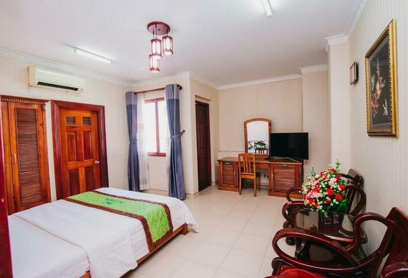 اتاق استاندارد با تخت بزرگ, Phú An