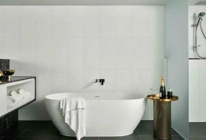 スーペリアースイート, Movenpick Hotel Melbourne On Spencer