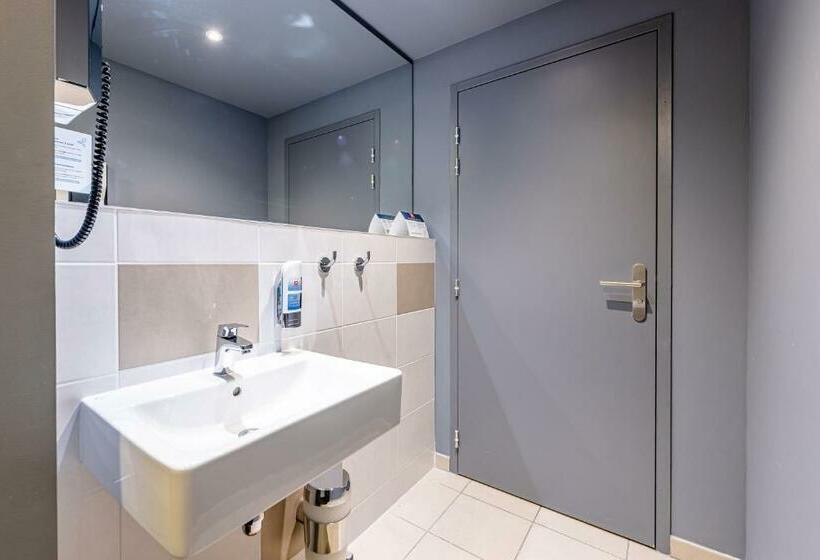 Семейный Номер, Meininger Hotel Bordeaux Gare Saint Jean