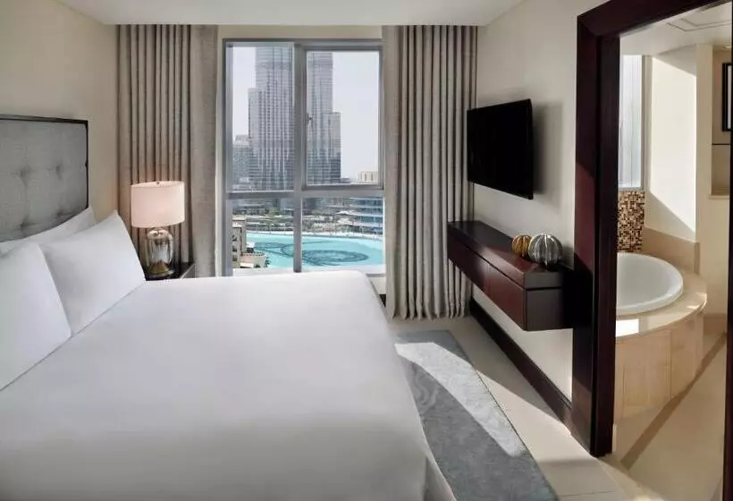 2 Bedroom Apartment with Views, Address Downtown