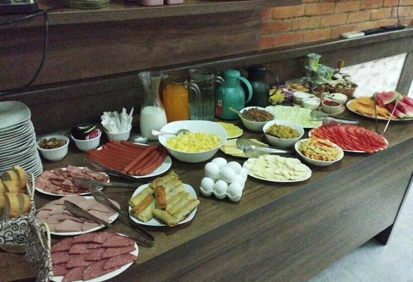 חדר סטנדרט, Aeetes Palace