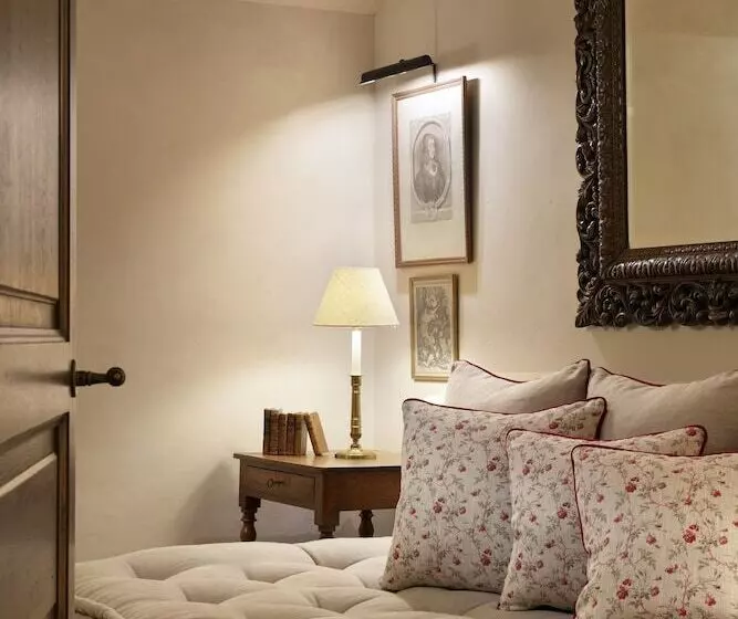 سوییت, Airelles Gordes, La Bastide