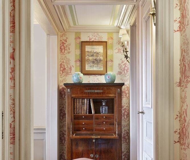 غرفة ديلوكس ذات إطلالة, Airelles Gordes, La Bastide