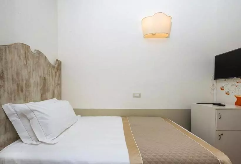 اتاق استاندارد یک نفره, Albergo Le Terme