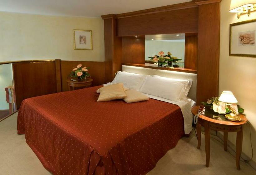 סוויטה עם ג'קוזי, As Hotel Monza