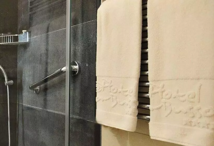 اتاق استاندارد, La Bussola