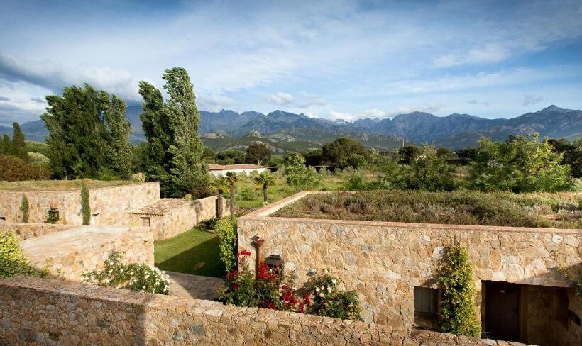 سوییت با چشمانداز باغ, La Signoria