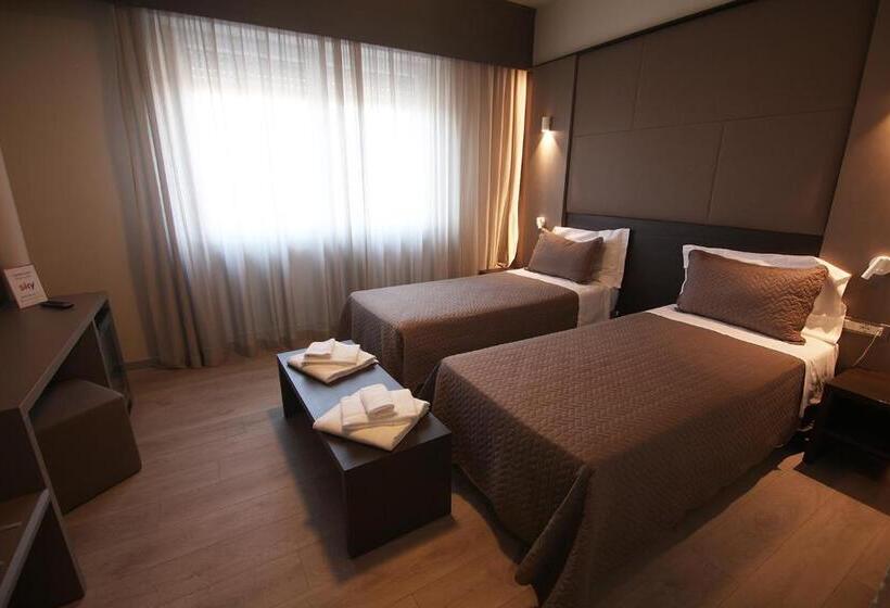 غرفة سوبيريور, Santin