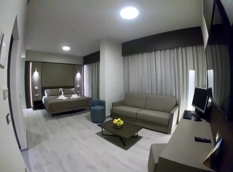 Suite Junior, Santin