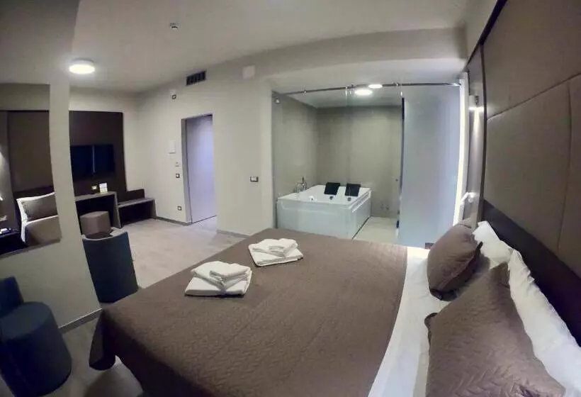 Suite Junior, Santin