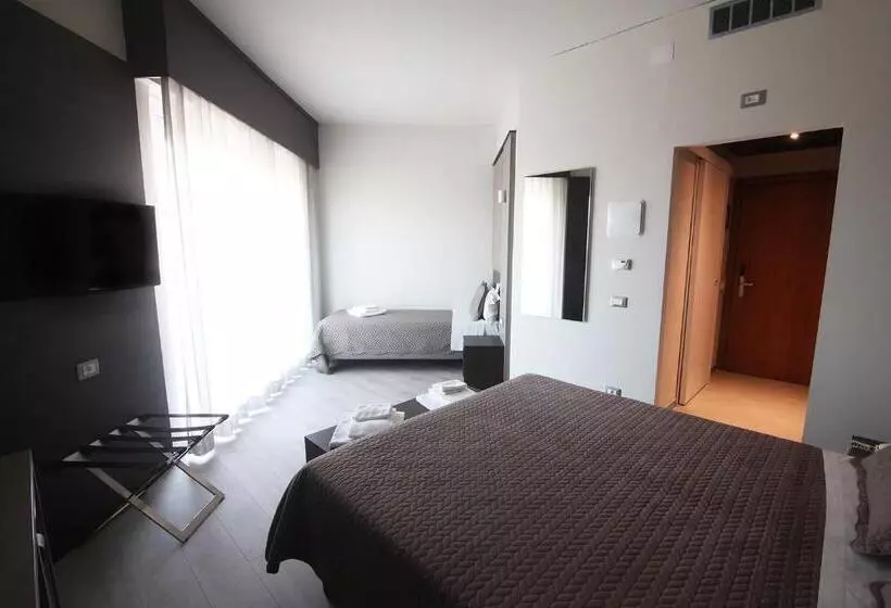 Camera Superiore con Balcone, Santin
