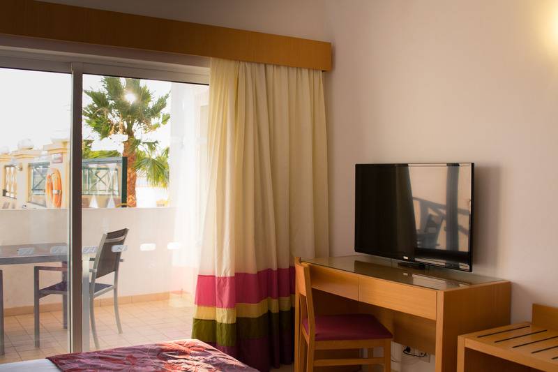 غرفة قياسية, Santin