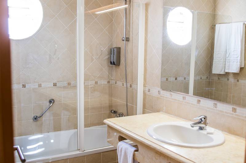 غرفة قياسية, Santin