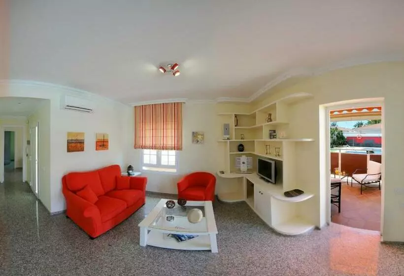 ویلای 2 خوابه, Siesta Suites