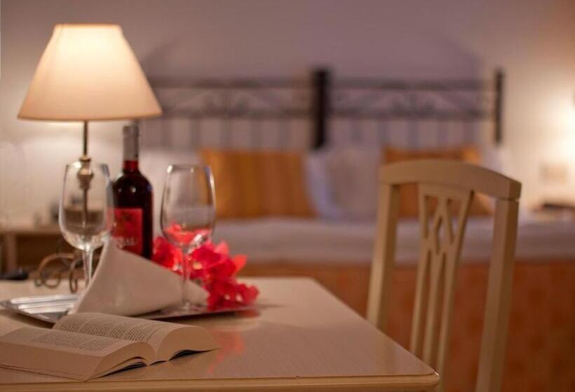 غرفة قياسية ثلاثية, Sylesia