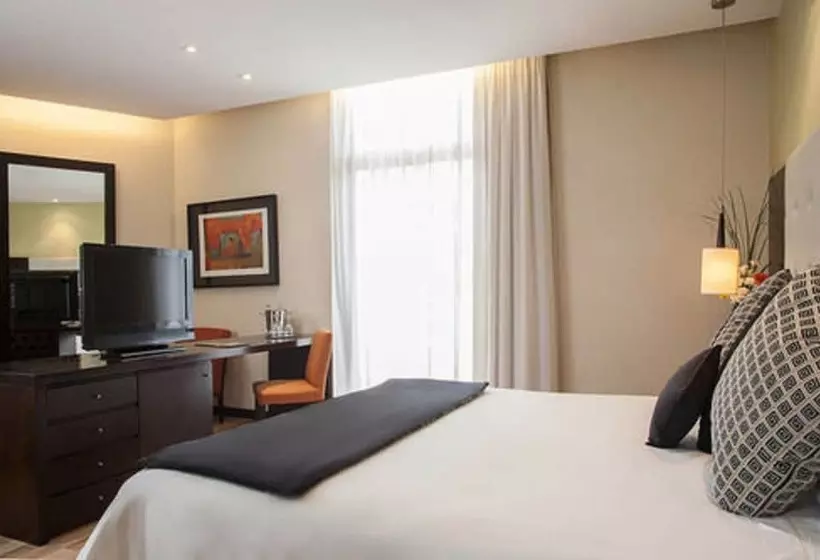 سوییت جونیور, Hr Luxor Hotel Buenos Aires