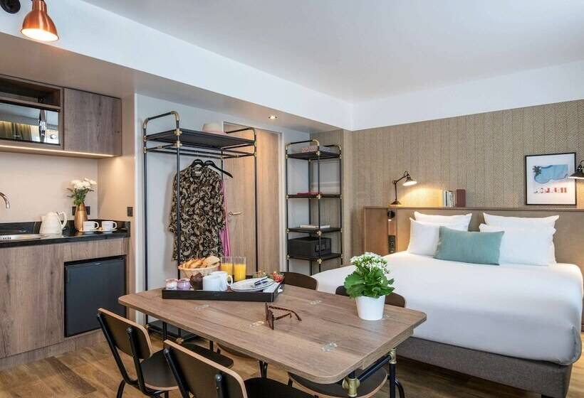 Люкс Superior, Novotel Suites Nice Airport