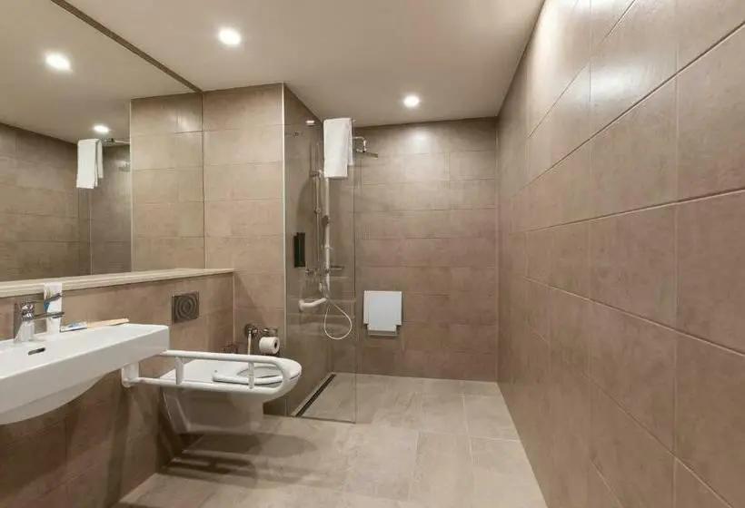Standardzimmer (behindertengerecht), B&b Hotel Oftringen