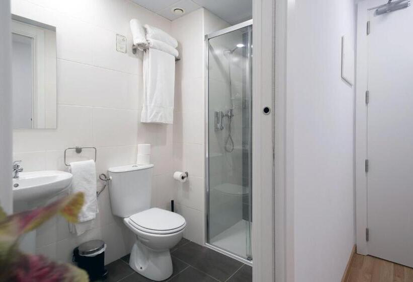 اتاق لوکس خانوادگی, Bestprice Girona