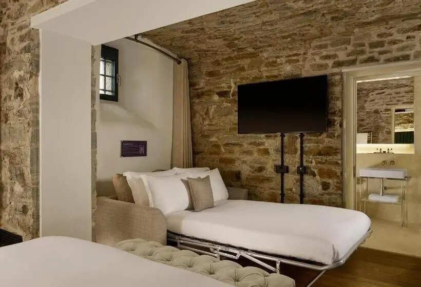 Perhehuone, Bodmin Jail