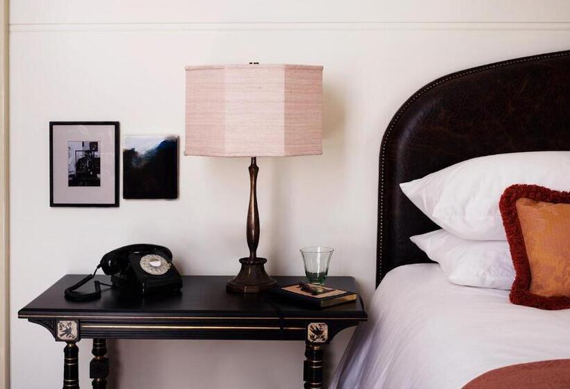 标准间, Nomad London